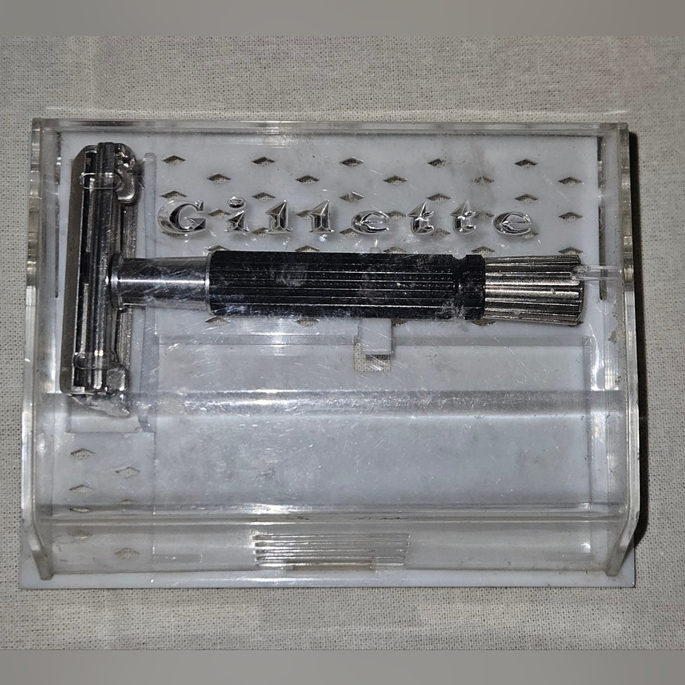 Gillette Black Handle Super Speed Safety Razor from 1967 With Original Case